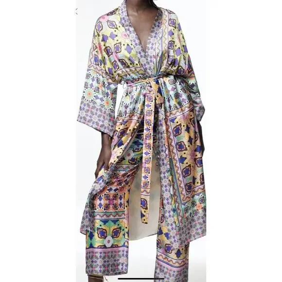 Zara Satin Effect Printed Belted Kimono Robe